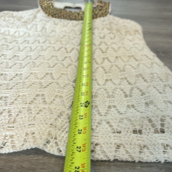 Trina Turk beaded crochet lace white sleeveless halter top Sz 6 - Picture 4 of 8